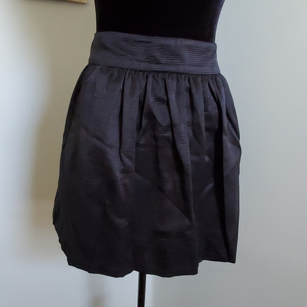 Banana Republic- NWT- Flared mini ribbed w/pockets